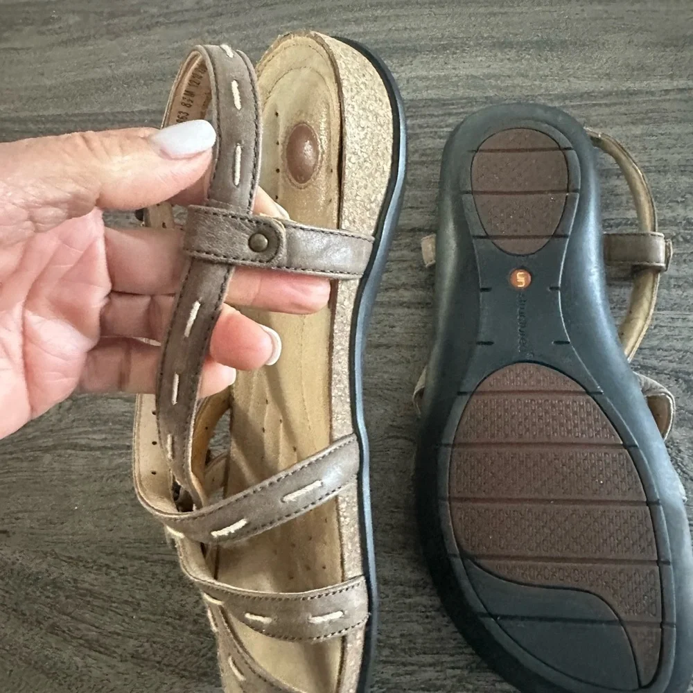 Elegant Beige Strappy Sandals